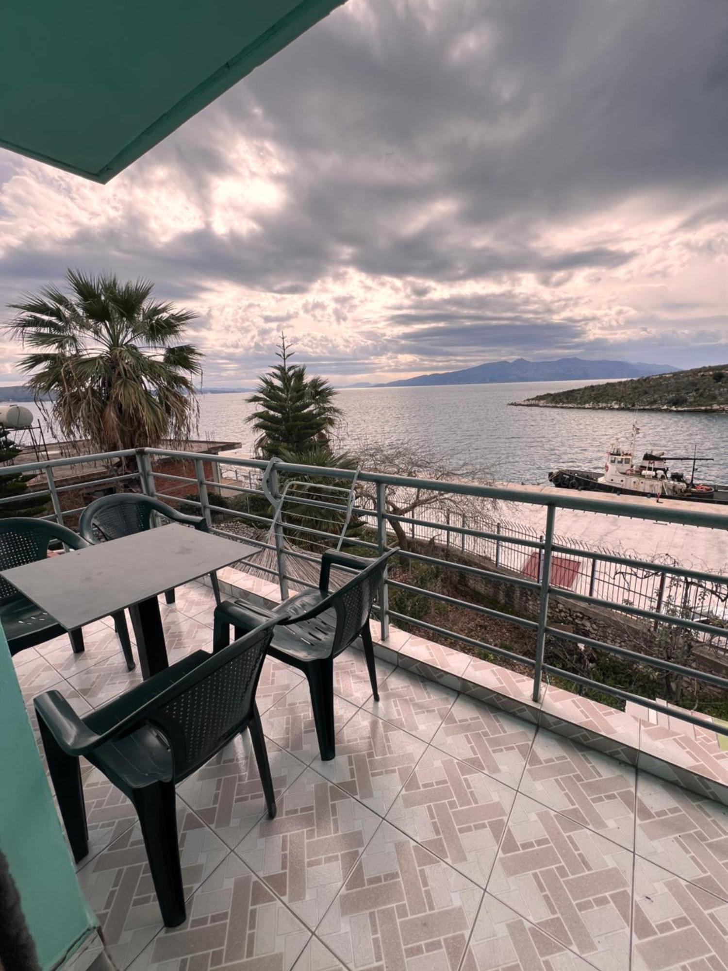 Majki Beach Apartments Sarandë Eksteriør bilde