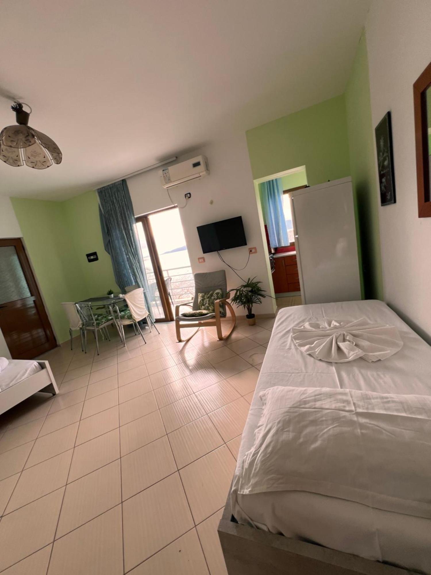 Majki Beach Apartments Sarandë Eksteriør bilde