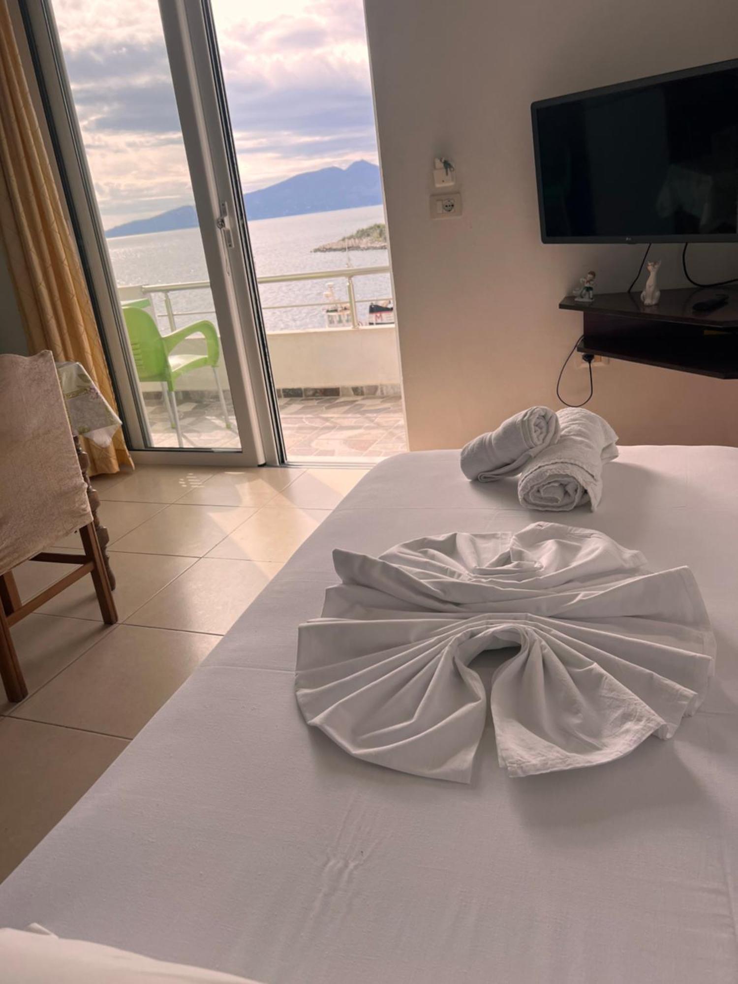 Majki Beach Apartments Sarandë Eksteriør bilde