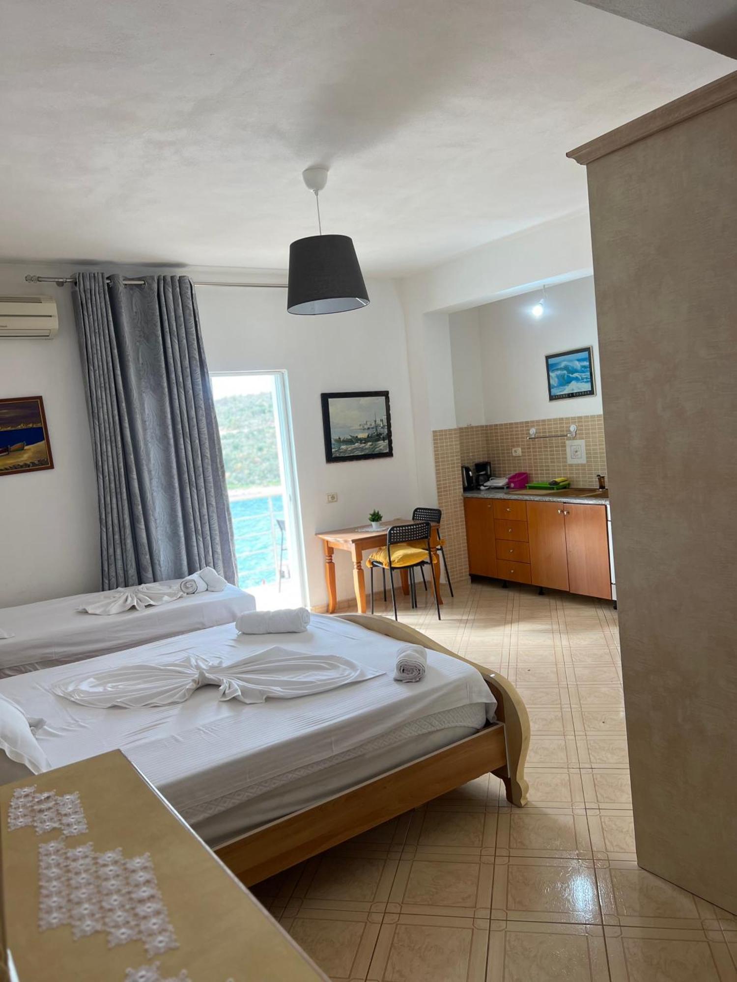 Majki Beach Apartments Sarandë Eksteriør bilde