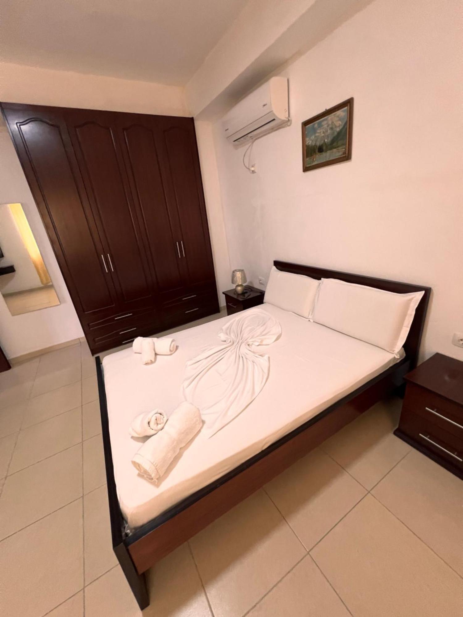 Majki Beach Apartments Sarandë Eksteriør bilde