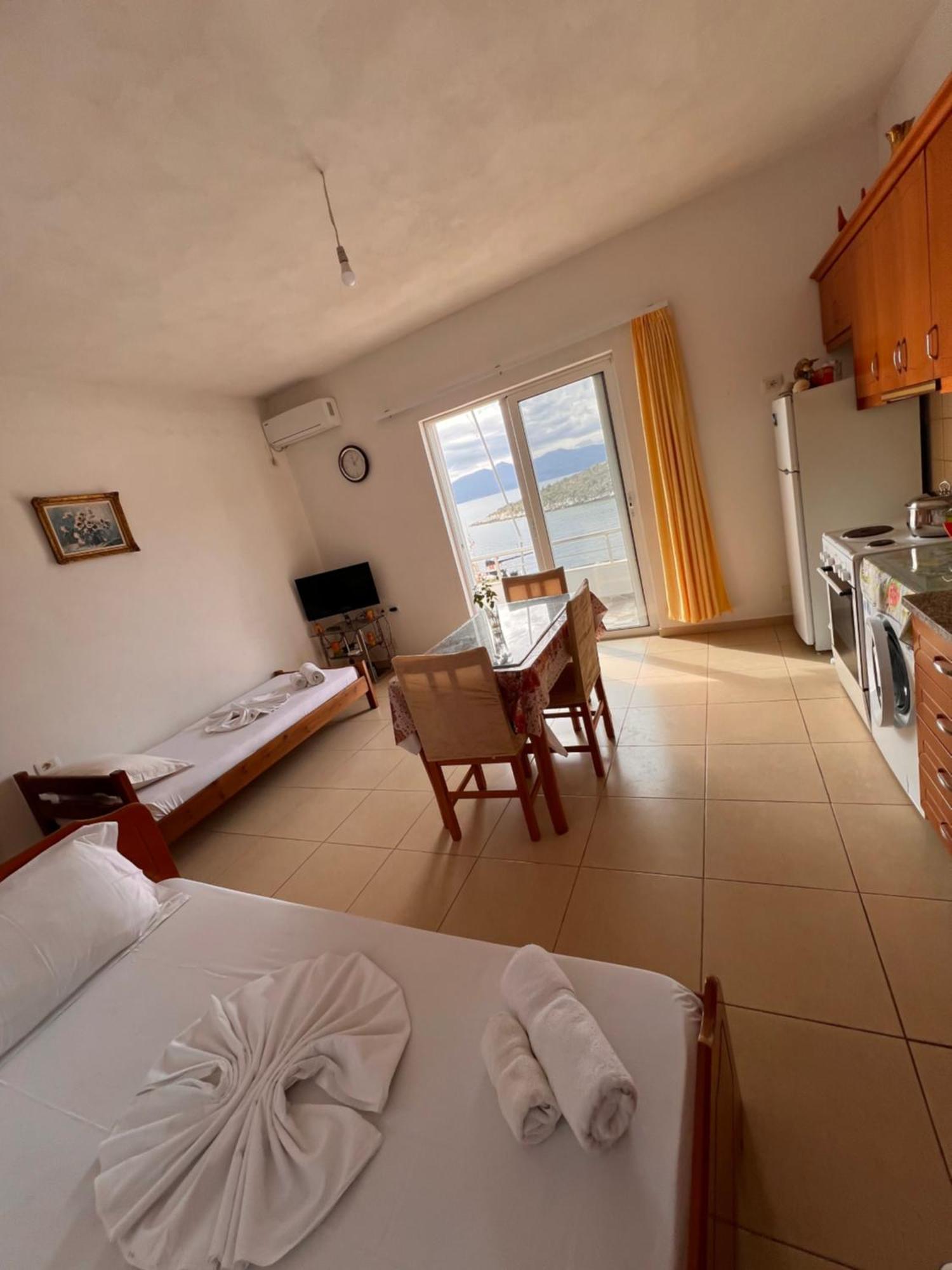 Majki Beach Apartments Sarandë Eksteriør bilde