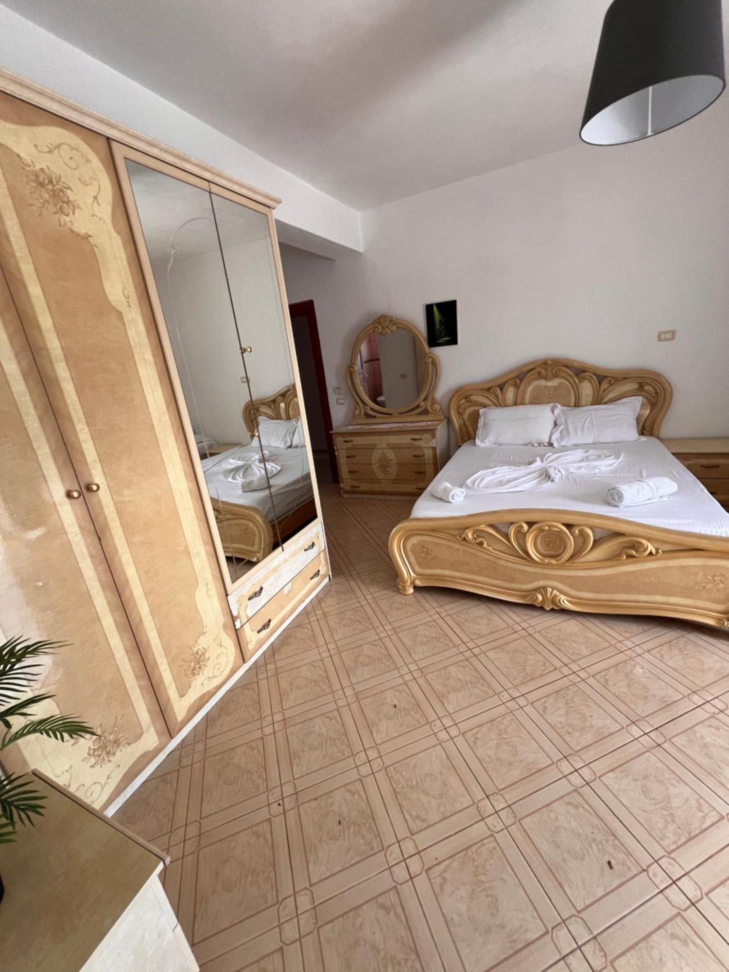 Majki Beach Apartments Sarandë Eksteriør bilde