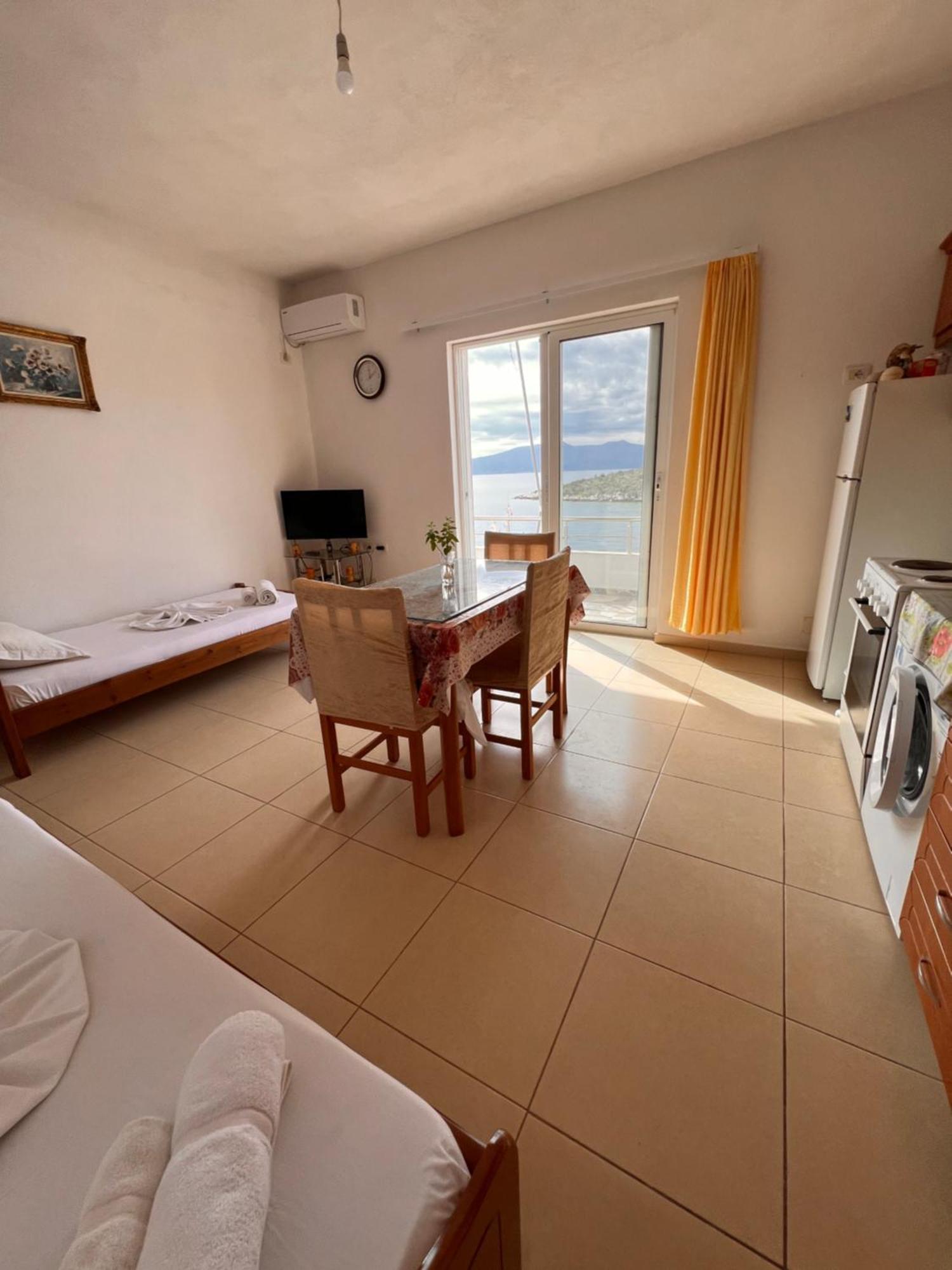 Majki Beach Apartments Sarandë Eksteriør bilde