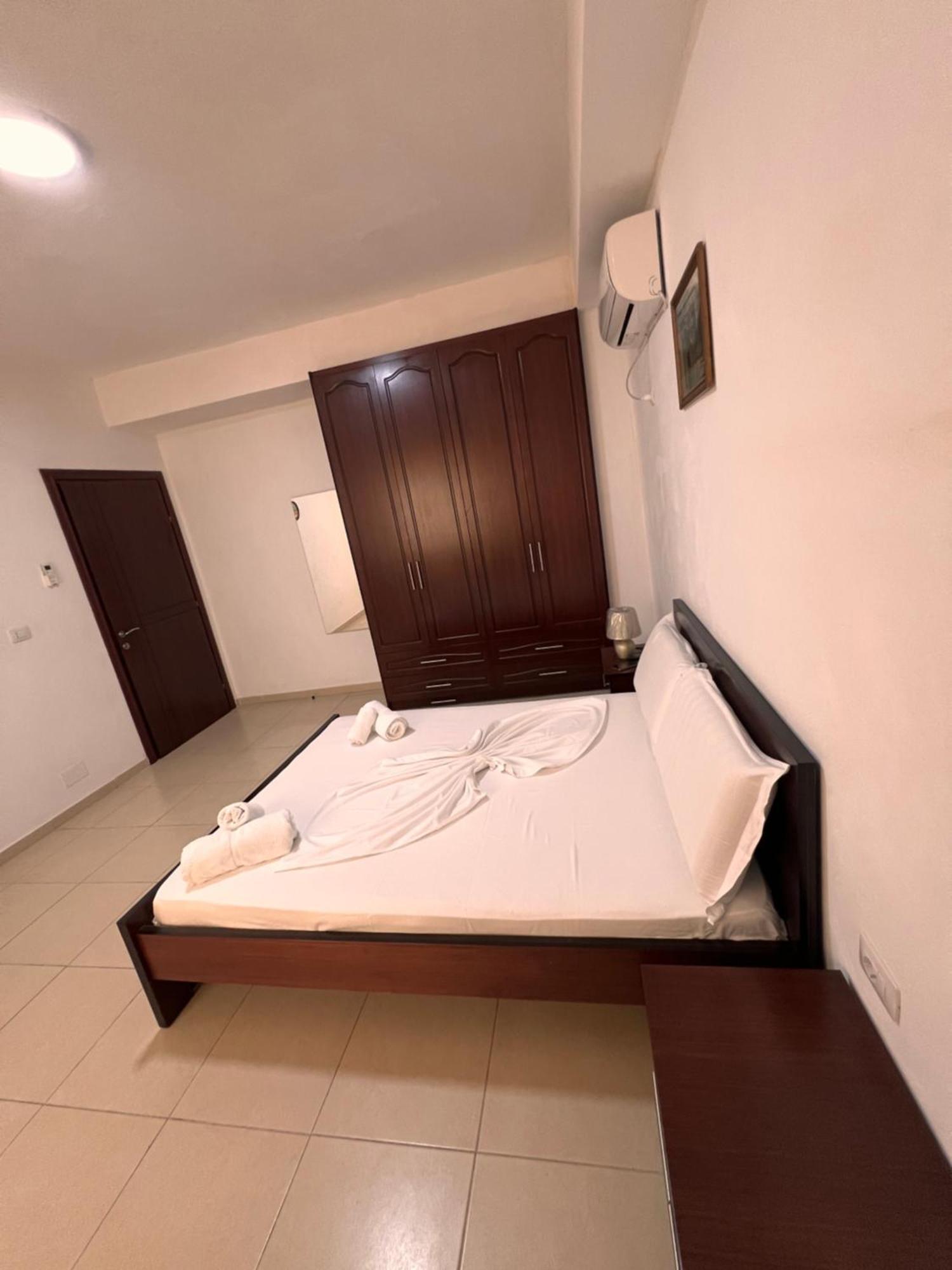 Majki Beach Apartments Sarandë Eksteriør bilde